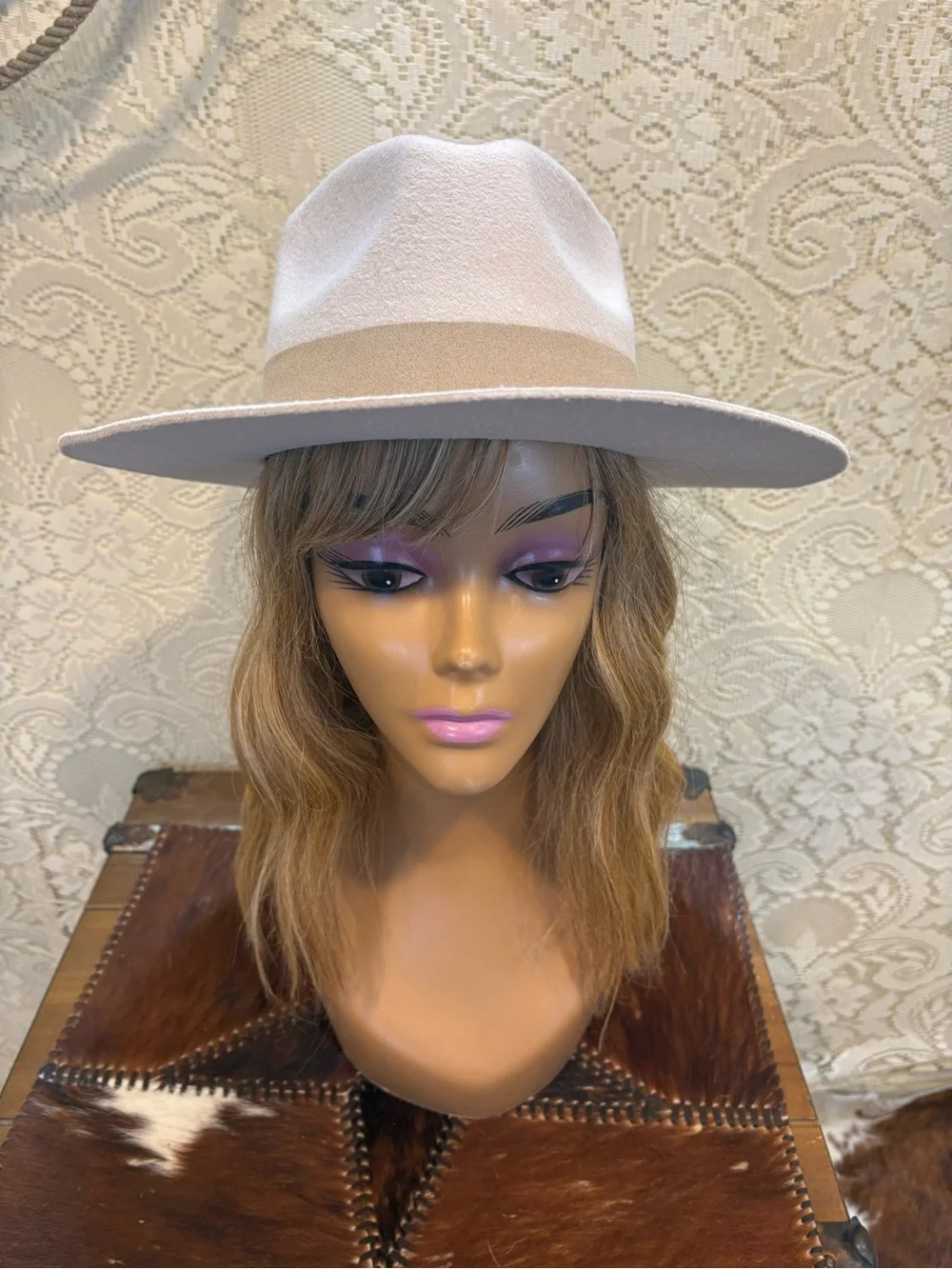 Womens Wide Brim Felt Fedora Hat - Beige